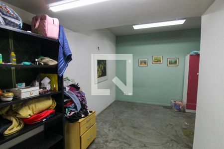 Casa à venda com 322m², 6 quartos e 2 vagasQuarto 4