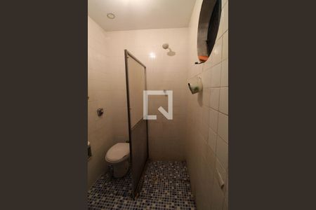 Casa à venda com 322m², 6 quartos e 2 vagasBanheiro de Serviço