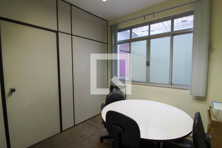 Casa à venda com 322m², 6 quartos e 2 vagasQuarto 2