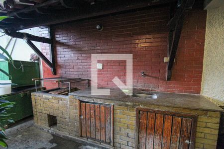 Casa à venda com 322m², 6 quartos e 2 vagasÁrea de Serviço / Quintal