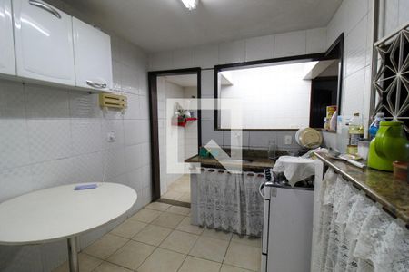 Casa à venda com 322m², 6 quartos e 2 vagasCozinha