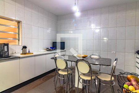 Casa à venda com 195m², 5 quartos e 2 vagas Casa à venda com 195m², 5 quartos e 2 vagasCozinha
