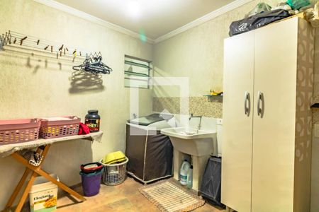 Casa à venda com 195m², 5 quartos e 2 vagas Casa à venda com 195m², 5 quartos e 2 vagasCozinha