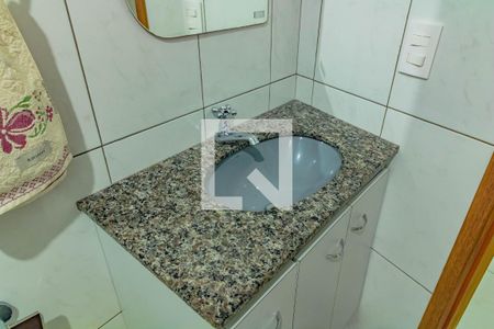 Casa à venda com 195m², 5 quartos e 2 vagas Casa à venda com 195m², 5 quartos e 2 vagasBanheiro/Quarto 2