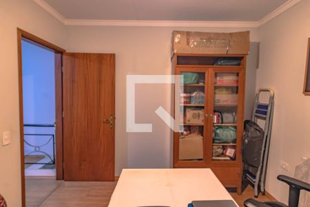 Casa à venda com 195m², 5 quartos e 2 vagas Casa à venda com 195m², 5 quartos e 2 vagasEscritório