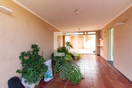 Casa à venda com 270m², 4 quartos e 6 vagasGaragem