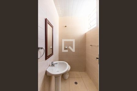 Casa à venda com 270m², 4 quartos e 6 vagasBanheiro