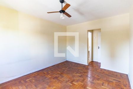 Casa à venda com 270m², 4 quartos e 6 vagasSuíte