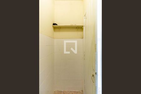 Casa à venda com 270m², 4 quartos e 6 vagasBanheiro de Serviço