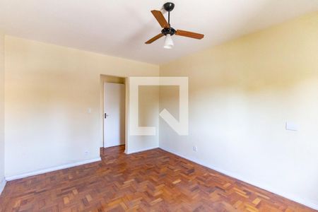 Casa à venda com 270m², 4 quartos e 6 vagasSuíte