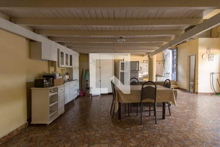 Casa à venda com 120m², 2 quartos e 3 vagasGaragem