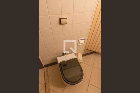 Casa à venda com 140m², 4 quartos e sem vaga Casa à venda com 140m², 4 quartos e sem vagaEdícula - Banheiro da Suíte