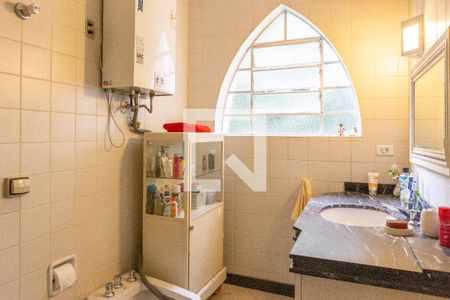 Casa à venda com 140m², 4 quartos e sem vaga Casa à venda com 140m², 4 quartos e sem vagaBanheiro