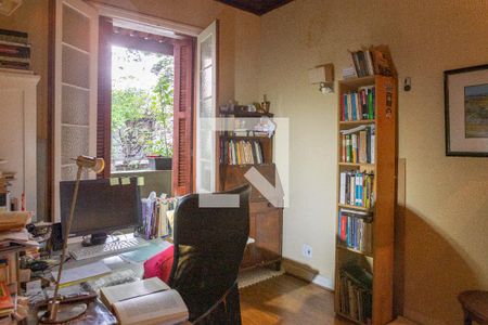 Casa à venda com 140m², 4 quartos e sem vaga Casa à venda com 140m², 4 quartos e sem vagaQuarto 4
