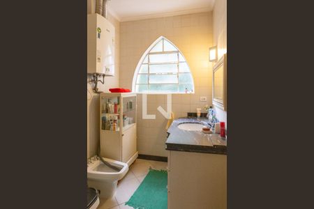 Casa à venda com 140m², 4 quartos e sem vaga Casa à venda com 140m², 4 quartos e sem vagaBanheiro
