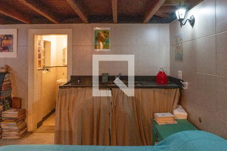 Casa à venda com 140m², 4 quartos e sem vaga Casa à venda com 140m², 4 quartos e sem vagaEdícula - Suíte