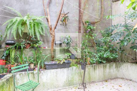 Casa à venda com 140m², 4 quartos e sem vaga Casa à venda com 140m², 4 quartos e sem vagaQuintal