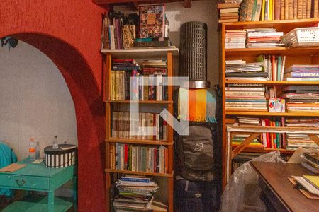 Casa à venda com 140m², 4 quartos e sem vaga Casa à venda com 140m², 4 quartos e sem vagaEdícula - Suíte