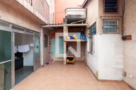 Casa à venda com 180m², 3 quartos e 2 vagasQuintal