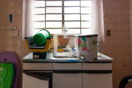 Casa à venda com 180m², 3 quartos e 2 vagasEdícula - Cozinha