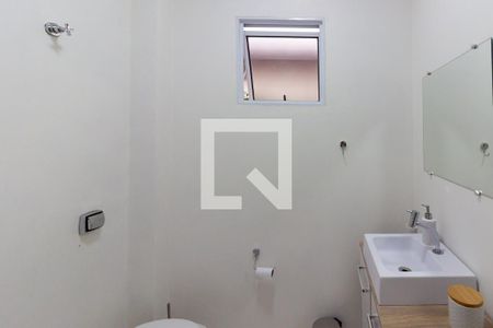 Casa à venda com 180m², 3 quartos e 2 vagasBanheiro