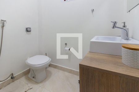 Casa à venda com 180m², 3 quartos e 2 vagasBanheiro