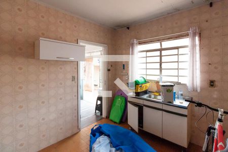 Casa à venda com 180m², 3 quartos e 2 vagasEdícula - Cozinha