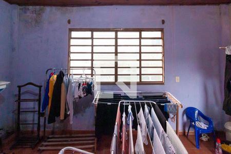 Casa à venda com 180m², 3 quartos e 2 vagasÁrea de serviço