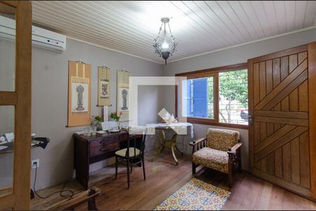 Sala de Estar de casa à venda com 3 quartos, 192m² em Aberta dos Morros, Porto Alegre