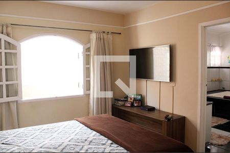 Casa à venda com 370m², 3 quartos e 5 vagas Casa à venda com 370m², 3 quartos e 5 vagas Suíte