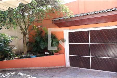Casa à venda com 370m², 3 quartos e 5 vagas Casa à venda com 370m², 3 quartos e 5 vagasJardim