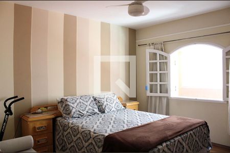 Casa à venda com 370m², 3 quartos e 5 vagas Casa à venda com 370m², 3 quartos e 5 vagas Suíte