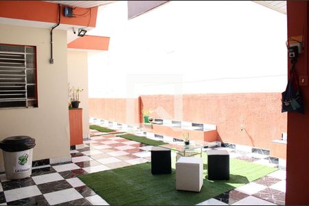 Casa à venda com 370m², 3 quartos e 5 vagas Casa à venda com 370m², 3 quartos e 5 vagasQuintal