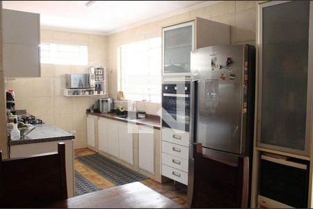 Casa à venda com 370m², 3 quartos e 5 vagas Casa à venda com 370m², 3 quartos e 5 vagasCozinha