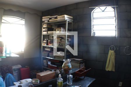 Casa à venda com 650m², 3 quartos e 2 vagasBanheiro