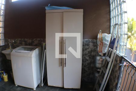 Casa à venda com 650m², 3 quartos e 2 vagasÁrea de Serviço