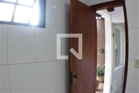 Casa à venda com 650m², 3 quartos e 2 vagasBanheiro de Serviço  