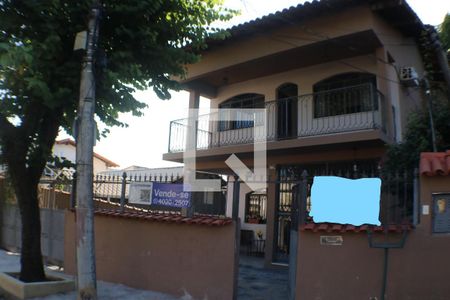 Casa à venda com 650m², 3 quartos e 2 vagasFachada