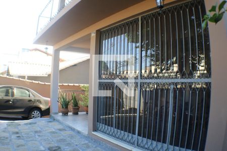 Casa à venda com 650m², 3 quartos e 2 vagasFachada