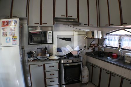 Casa à venda com 650m², 3 quartos e 2 vagasCozinha