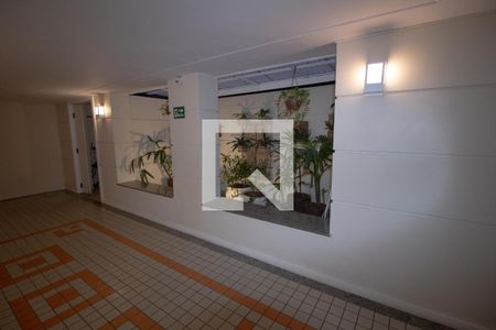 Apartamento à venda com 50m², 1 quarto e sem vagaFachada e portaria