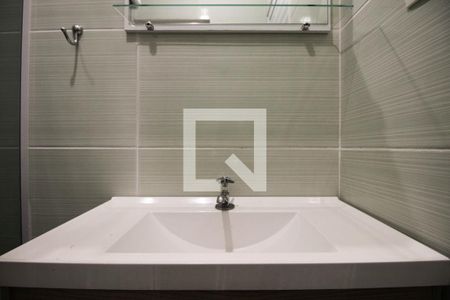 Casa para alugar com 47m², 1 quarto e 1 vaga Casa para alugar com 47m², 1 quarto e 1 vagaBanheiro