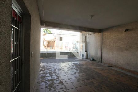Casa para alugar com 47m², 1 quarto e 1 vaga Casa para alugar com 47m², 1 quarto e 1 vagaGaragem