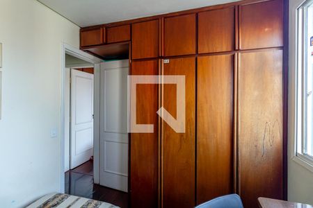 Apartamento à venda com 127m², 3 quartos e 1 vagaQuarto 2