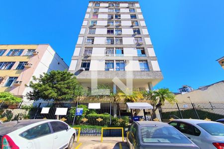 Apartamento à venda com 55m², 2 quartos e 1 vaga Apartamento à venda com 55m², 2 quartos e 1 vagaFachada