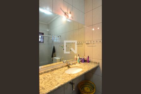 Casa à venda com 479m², 4 quartos e 12 vagasBanheiro da Suíte 2