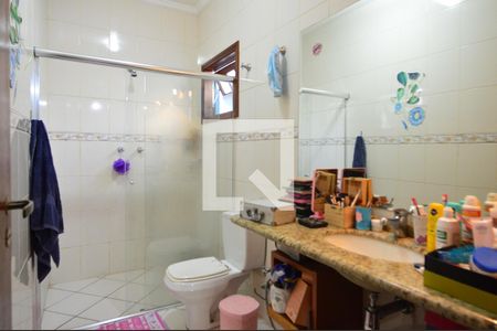 Casa à venda com 479m², 4 quartos e 12 vagasBanheiro da Suíte 4