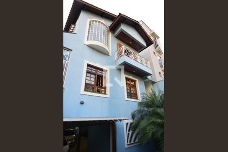 Casa à venda com 479m², 4 quartos e 12 vagasFachada posterior