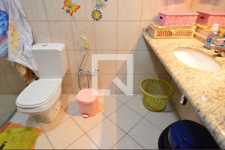 Casa à venda com 479m², 4 quartos e 12 vagasBanheiro da Suíte 3