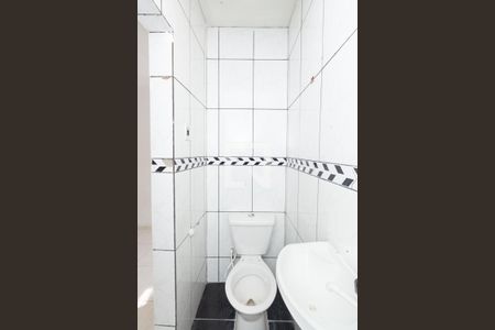 Casa de condomínio à venda com 120m², 4 quartos e sem vagaBanheiro da suíte